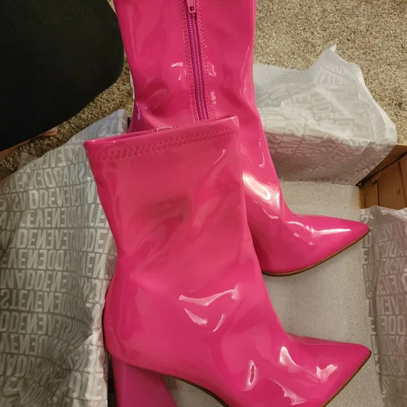 Hot pink Steve Madden boots - Picture 4 of 6